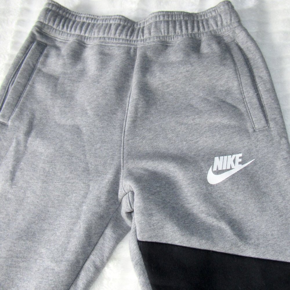 * New Nike Sweatpants Youth Sz L